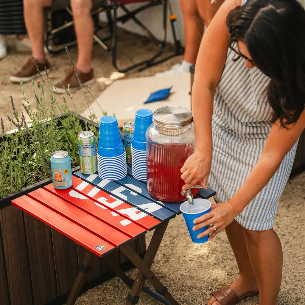 Portable Staging Compact Camp Table 20 - USA Anniversary Deluxe - Choice 757 - Portable Camping Table with Heat-Resistant Countertop Detail