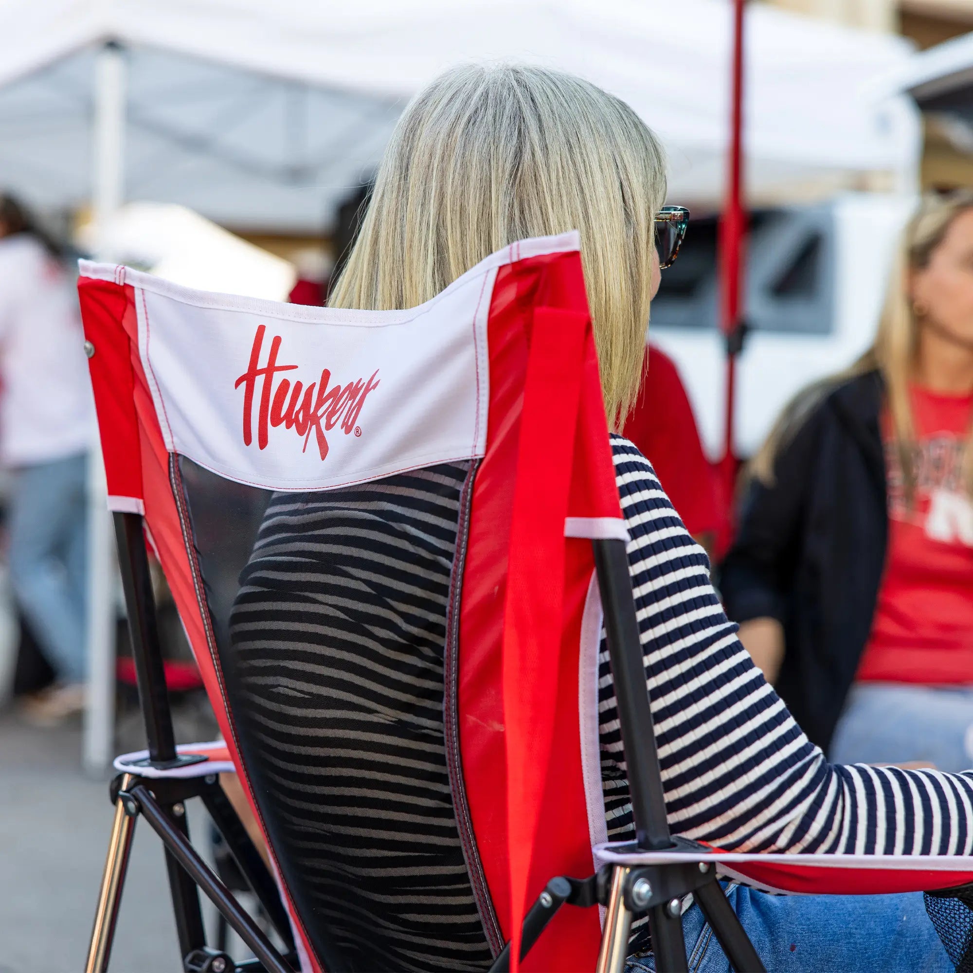 Smooth Motion College Comfort Pro Rocker - Nebraska Cornhuskers - Choice 161 - Heavy-Duty Kickback Rocker with Beverage Holder Detail